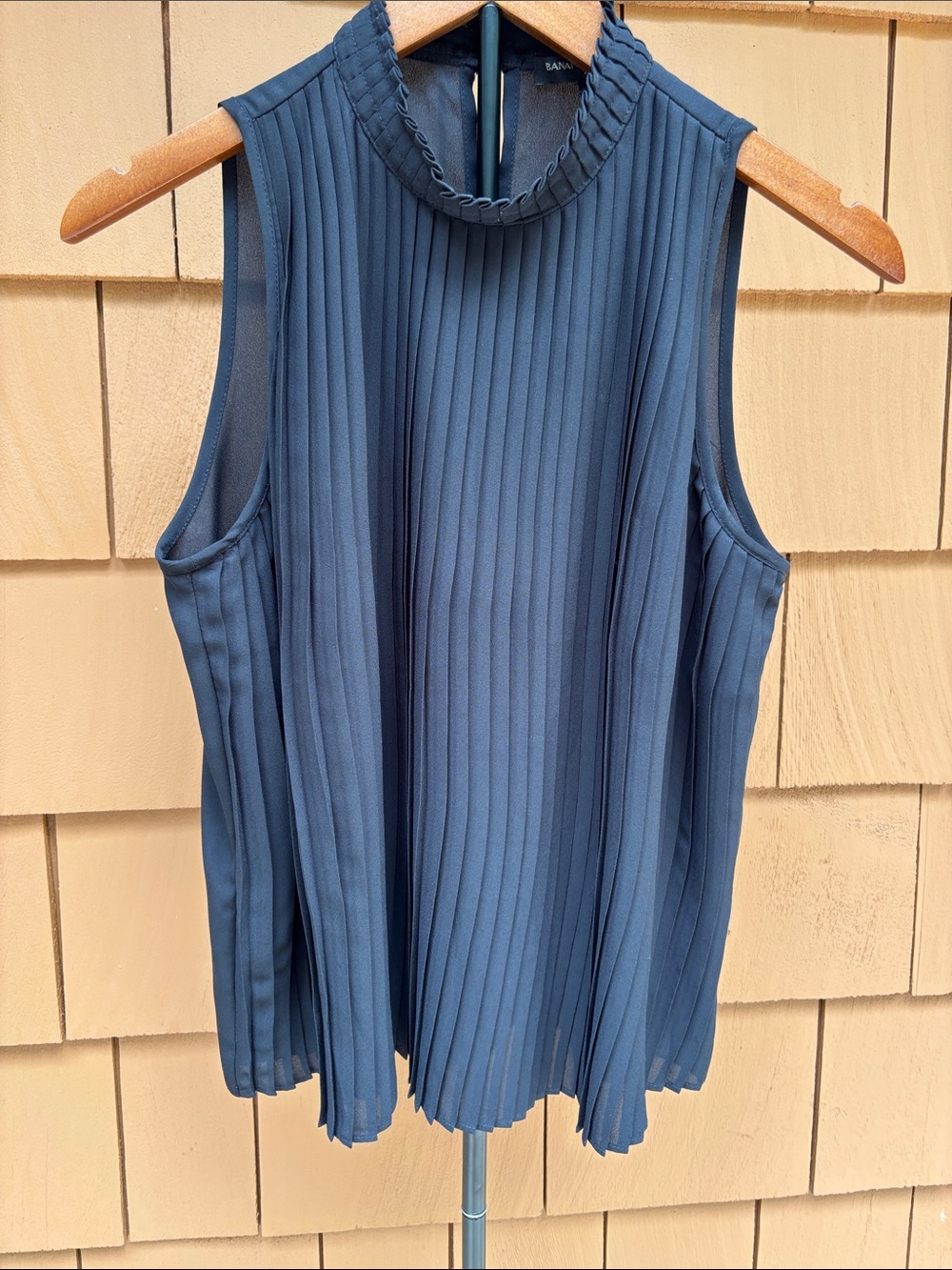 BANANA REPUBLIC | Black Pleated Sleeveless Refined Chic Mock Neck Top | Size S